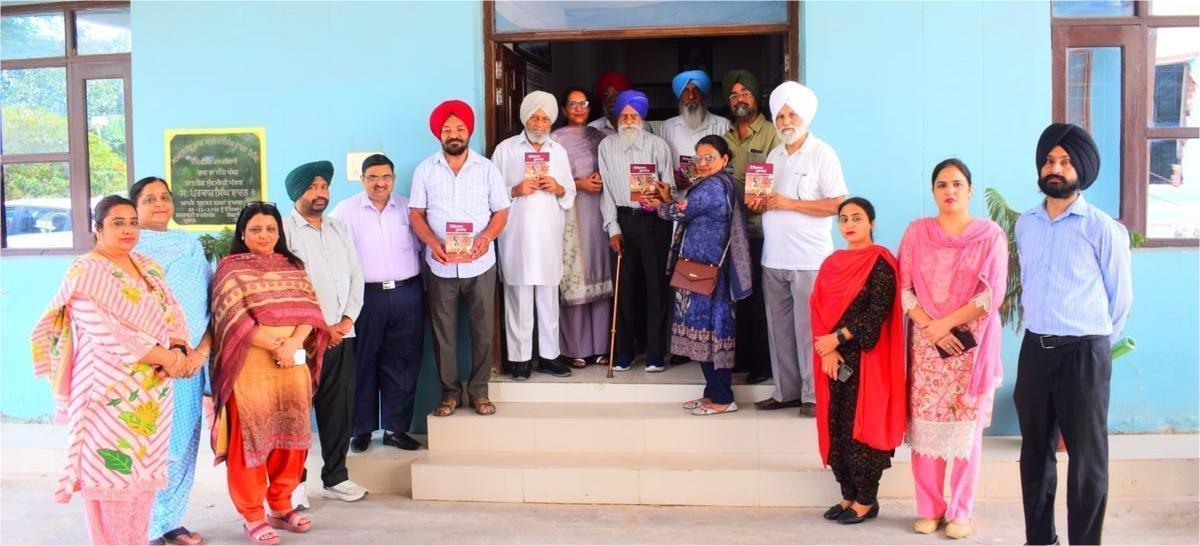 The book HISTORICAL MEETING  was launched at Bela College